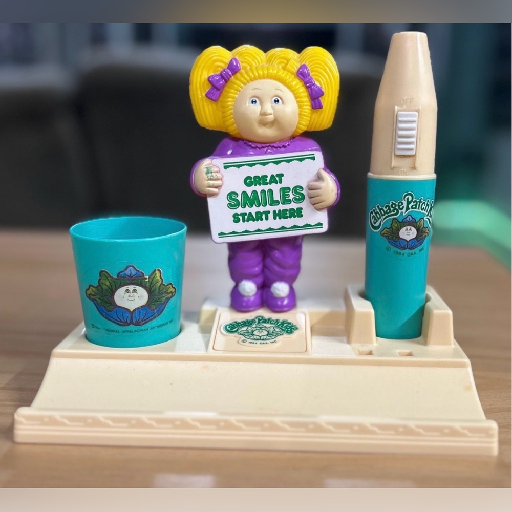Vintage 1984 Cabbage Patch Kids Toothbrush Holder, Coleco CPK